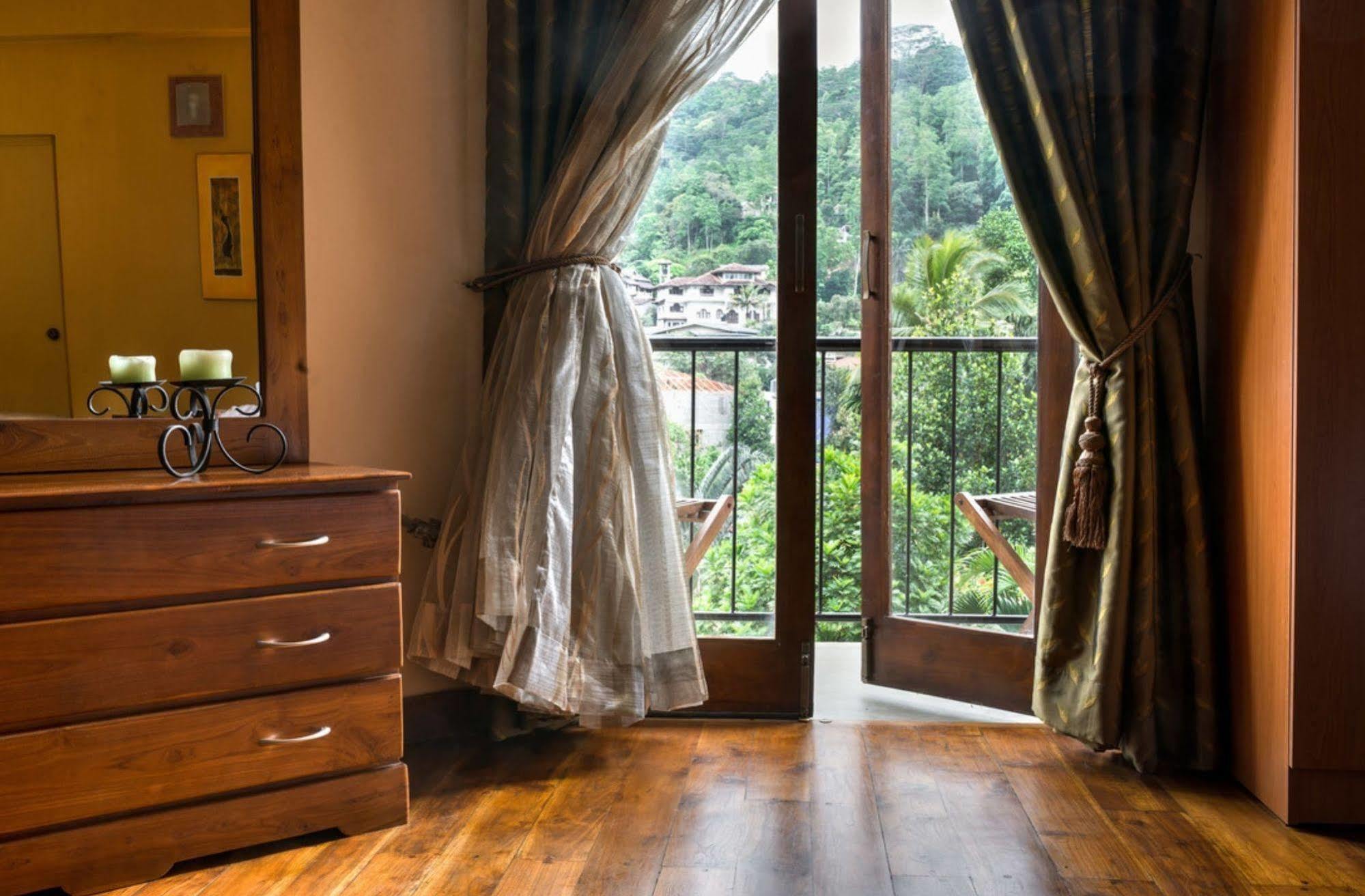 Villa 49 Kandy Bagian luar foto